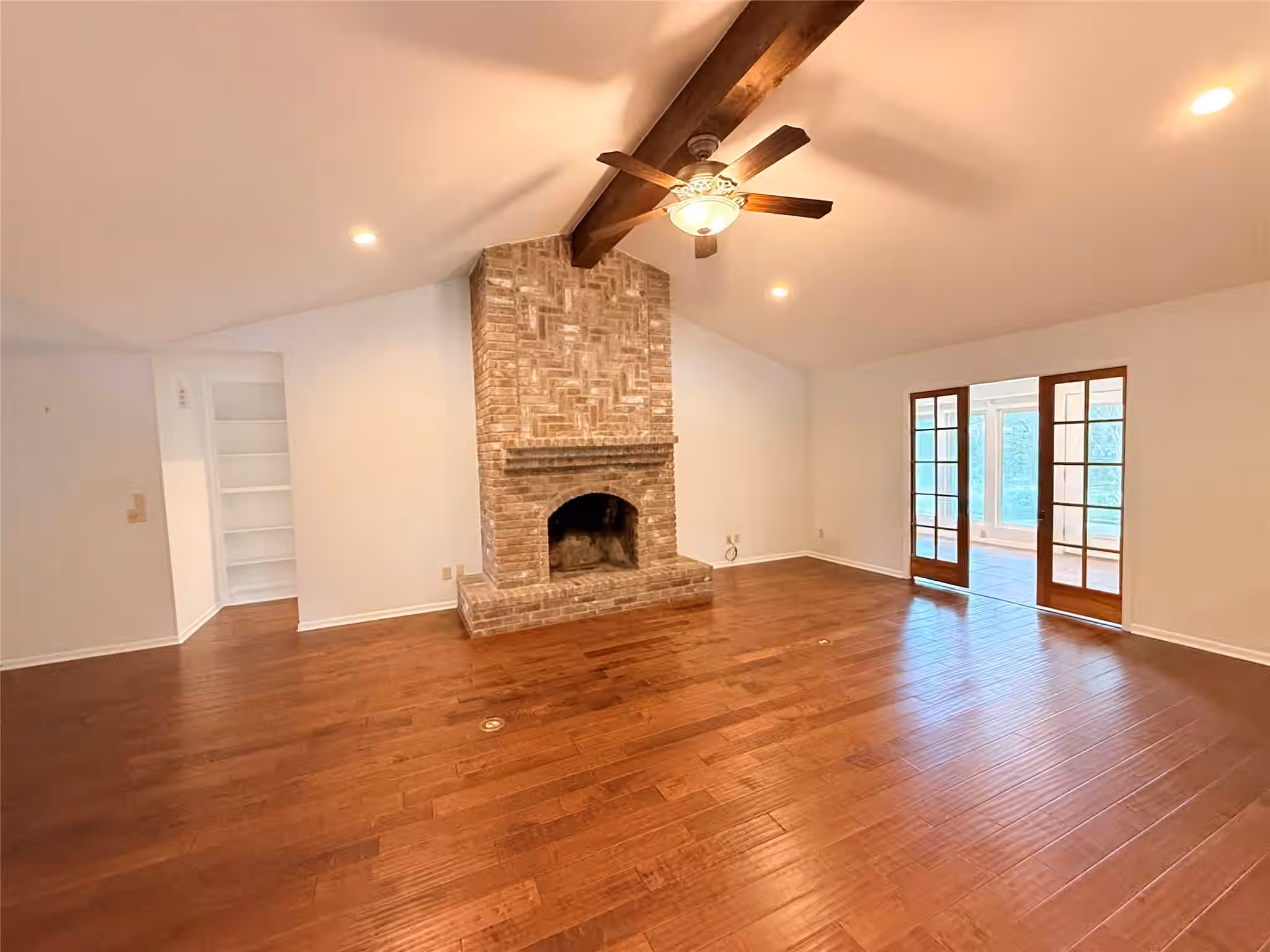 Photo 5 of 2902 Willow Creek Drive, El Campo, TX