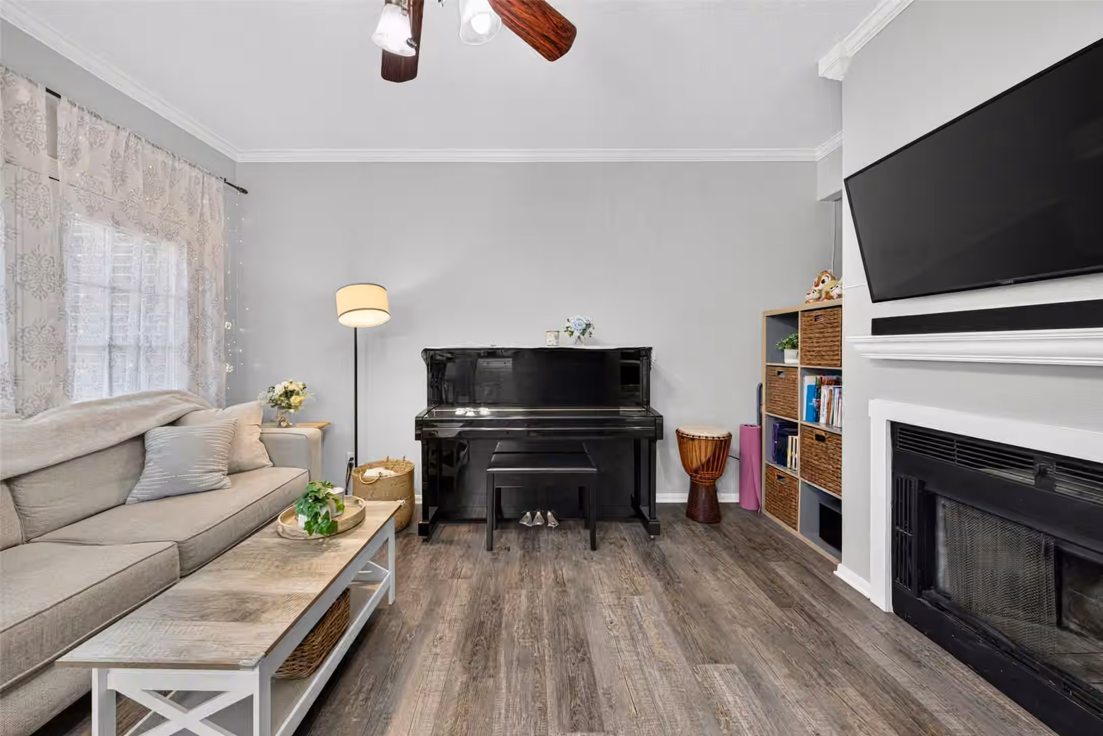 Photo 4 of 2121 El Paseo Street 1703, Houston, TX