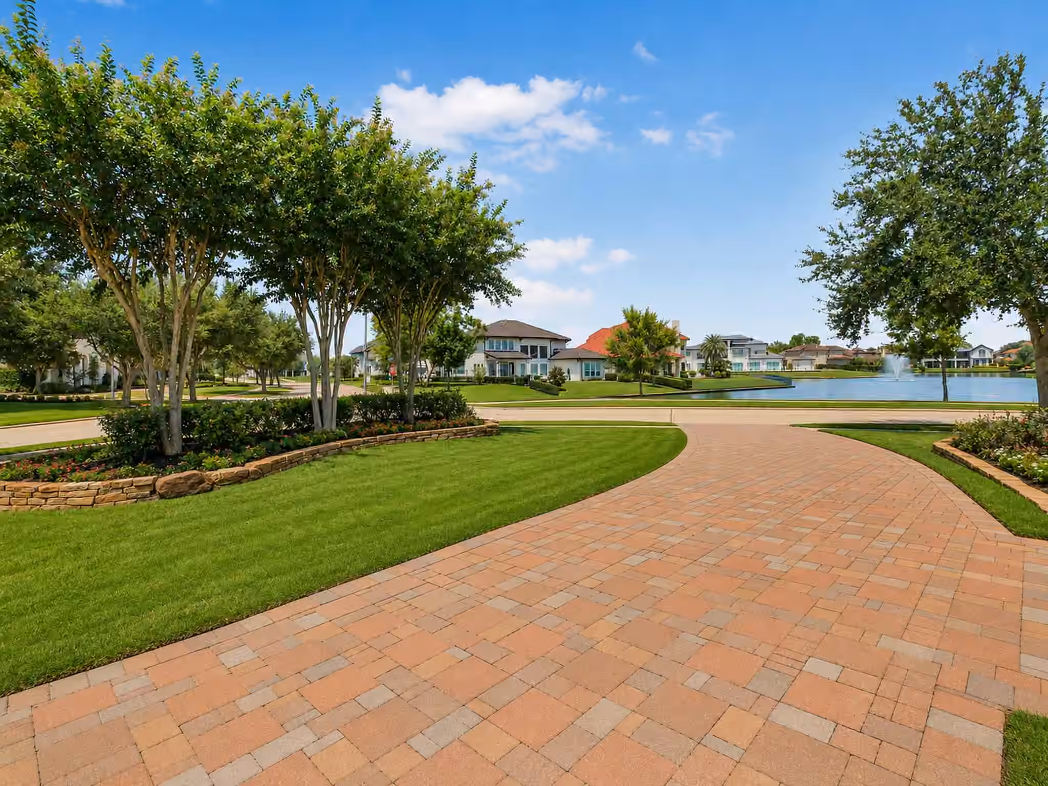 Photo 7 of 5703 Lakeshore Vista Drive, Richmond, TX