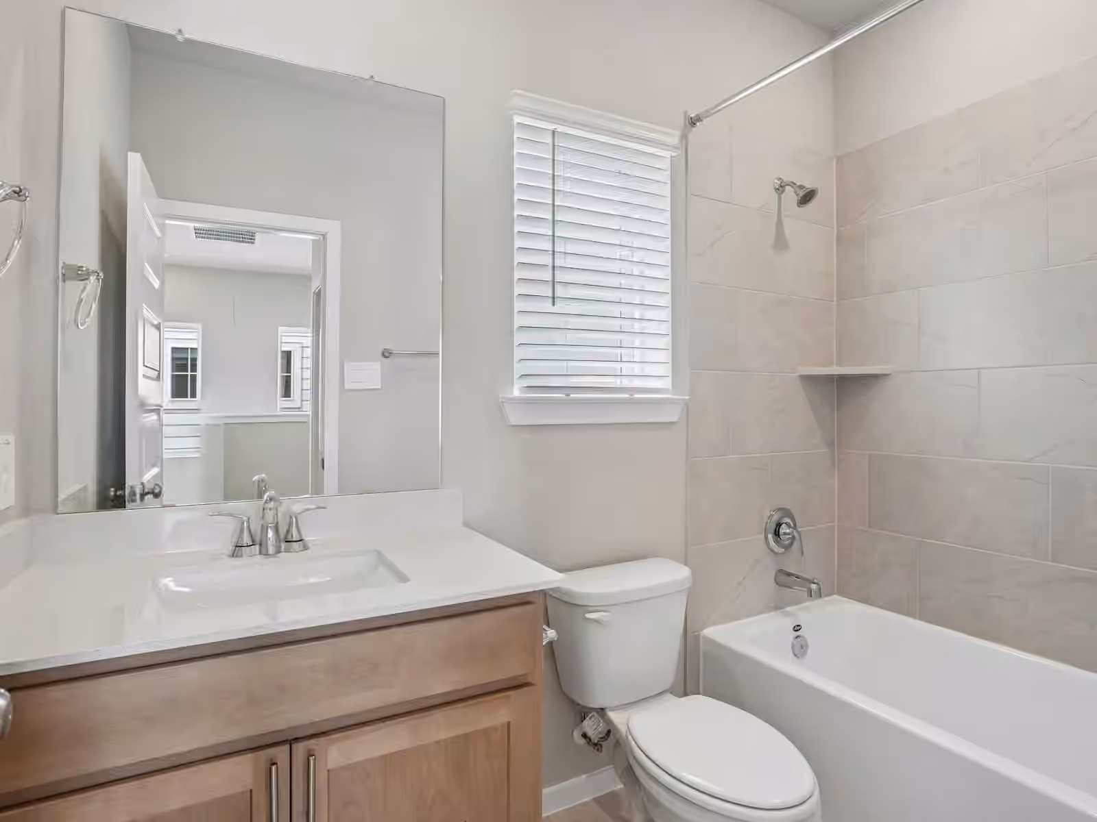 Photo 5 of 1034 Cedar Place Lane, Houston, TX
