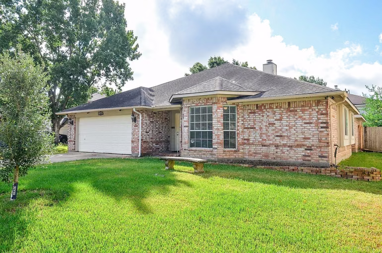 Photo 2 of 19715 Lindenfield Court, Katy, TX