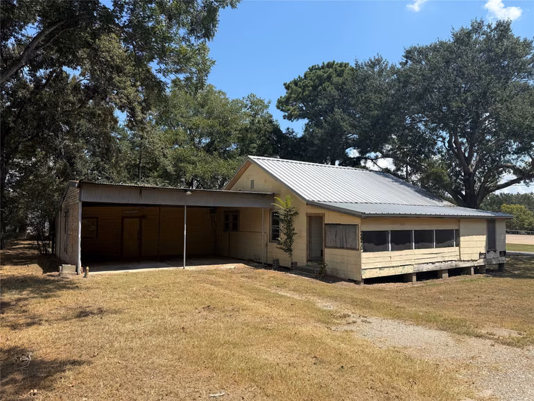 Photo of 2410 Holly Street, Waller, TX