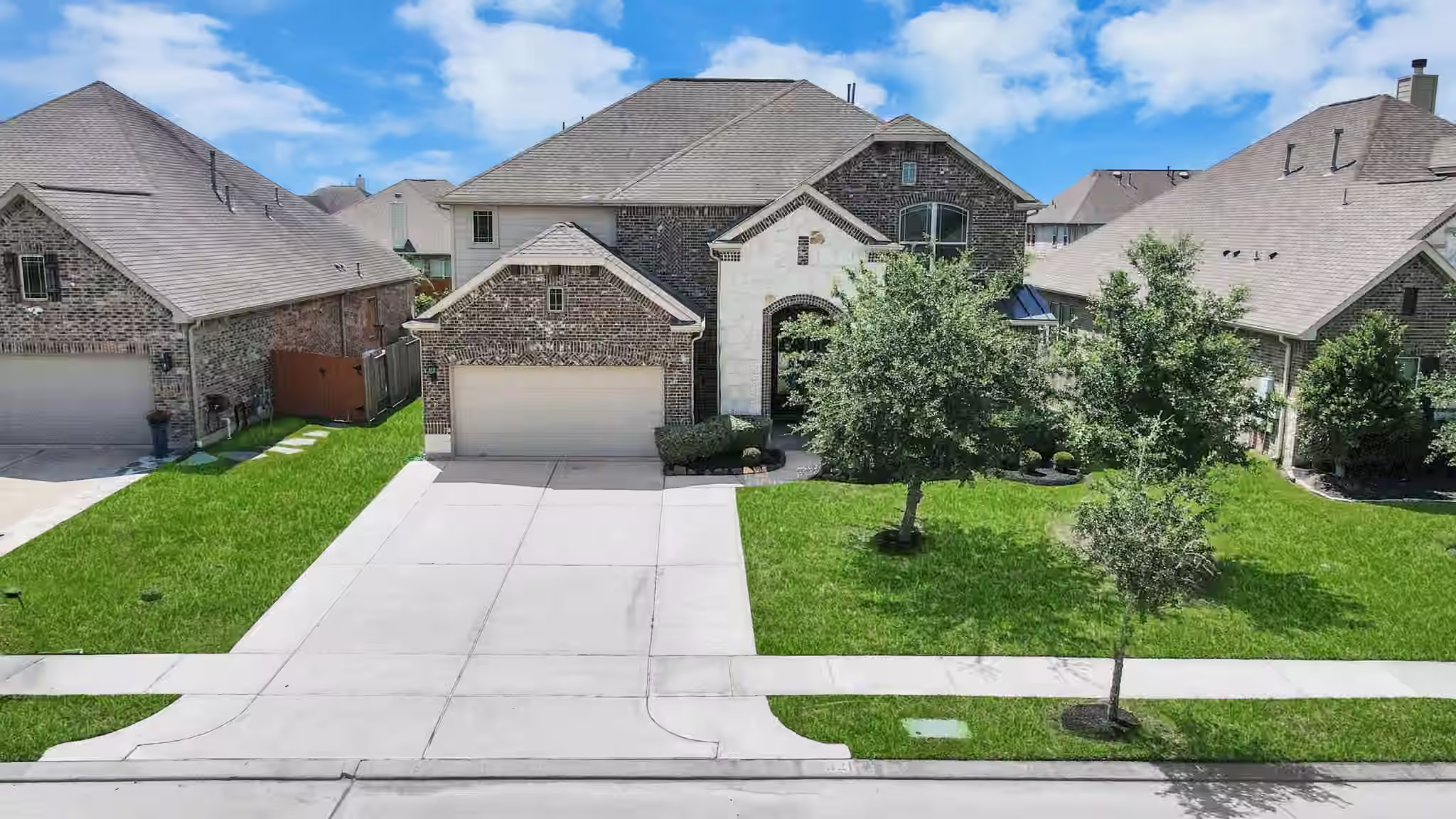 Photo 3 of 321 Stockport Drive, League City, TX