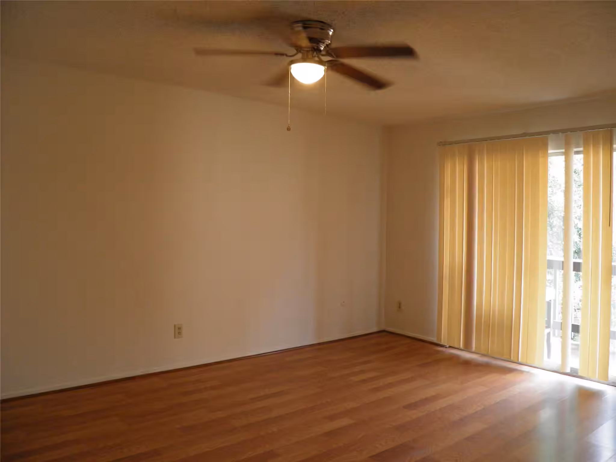 Photo 2 of 10555 Turtlewood Court 303, Houston, TX