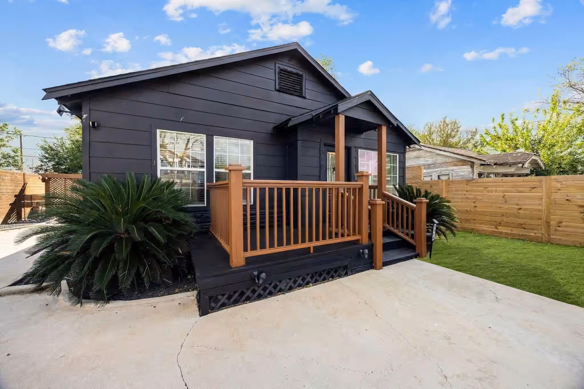 Photo of 1310 Walton Street, Houston, TX