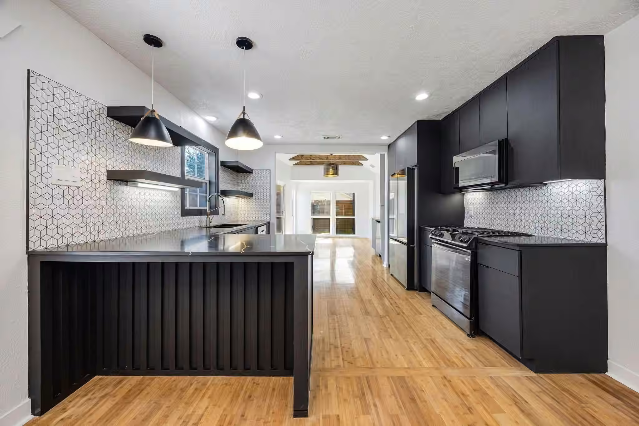 Photo 6 of 1310 Walton Street, Houston, TX