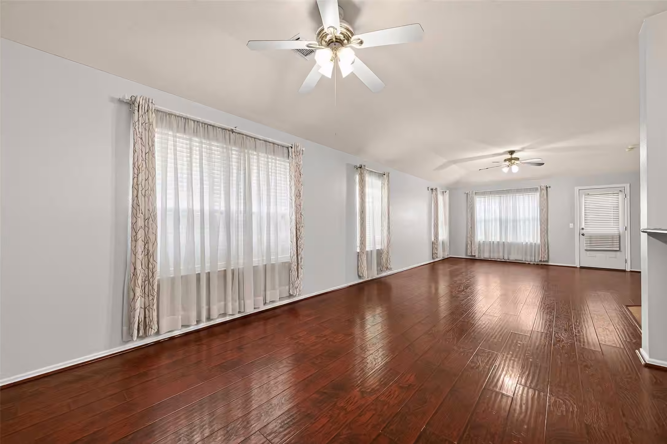 Photo 6 of 14926 Sugar Stone Drive, Sugar Land, TX