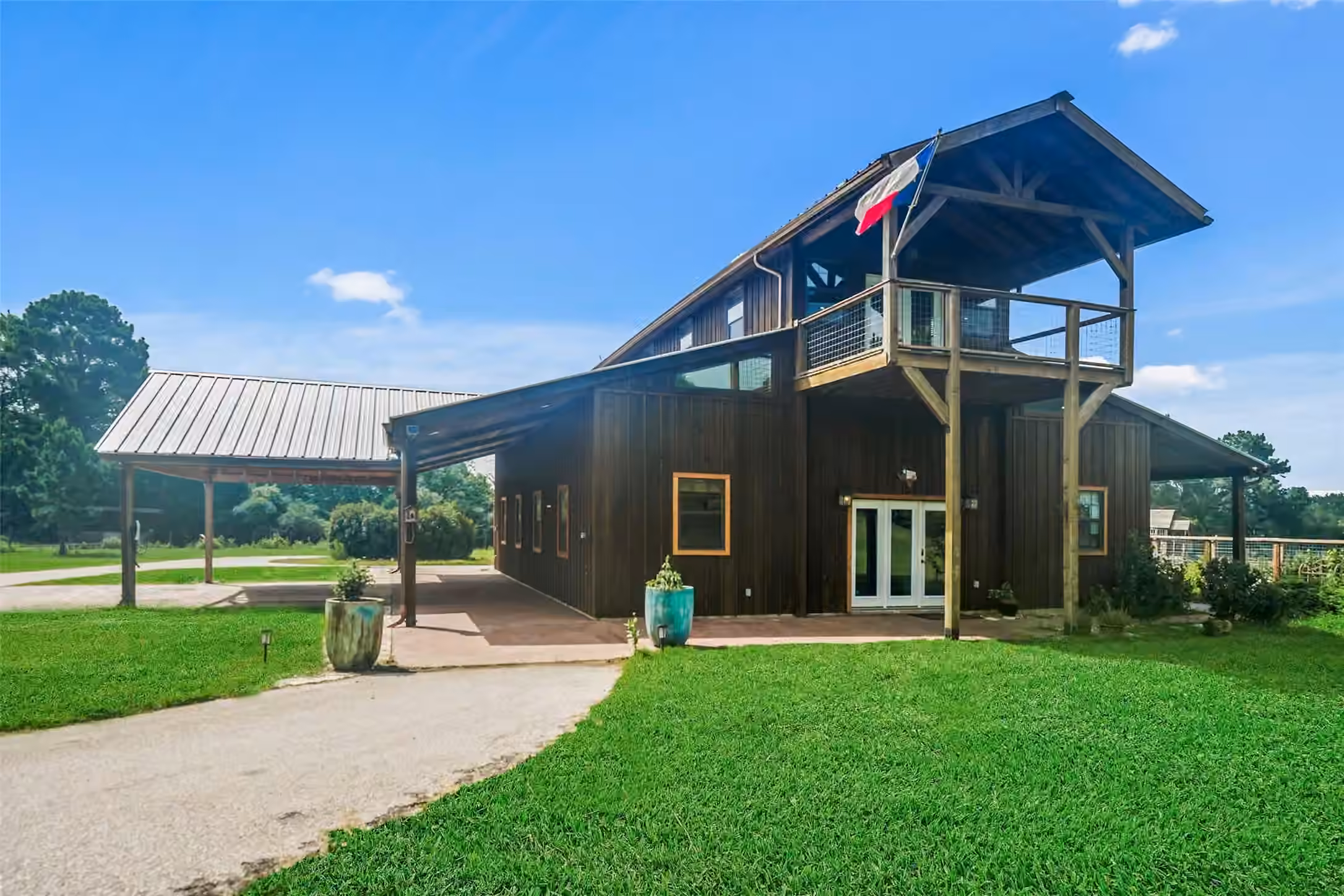 Photo 3 of 26534 Mitchell Road, Hempstead, TX