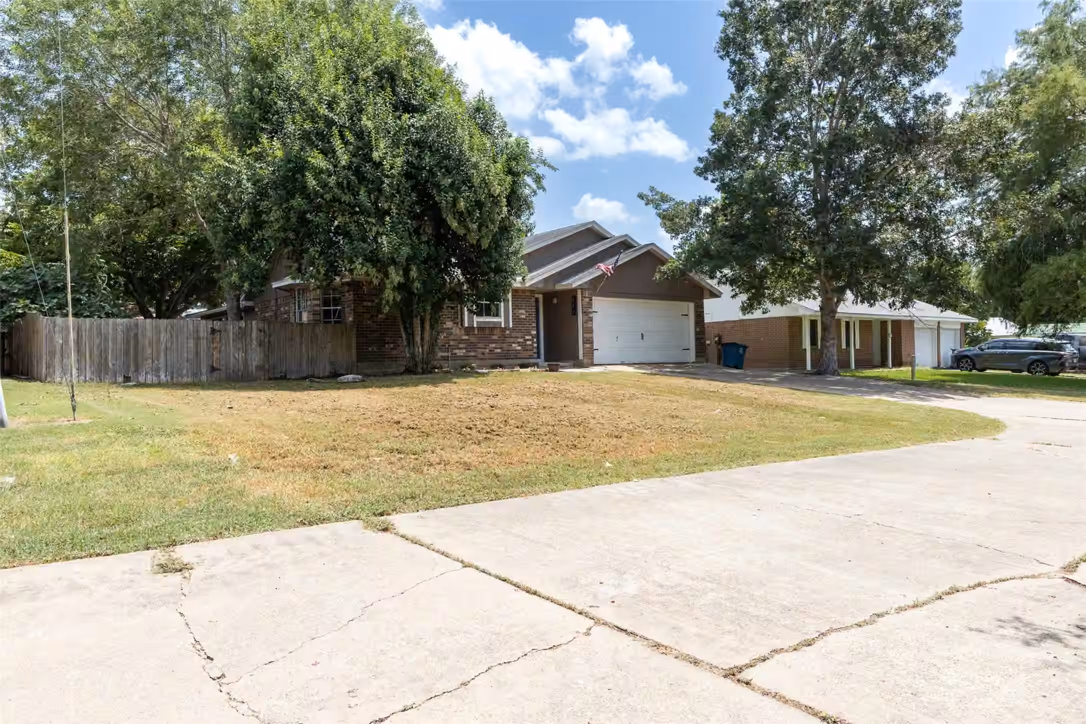 Photo 4 of 417 N Meinecke Street, Bellville, TX