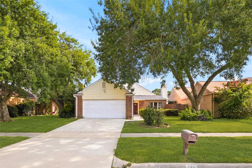 Photo 2 of 8226 Misty Ridge Lane, Houston, TX