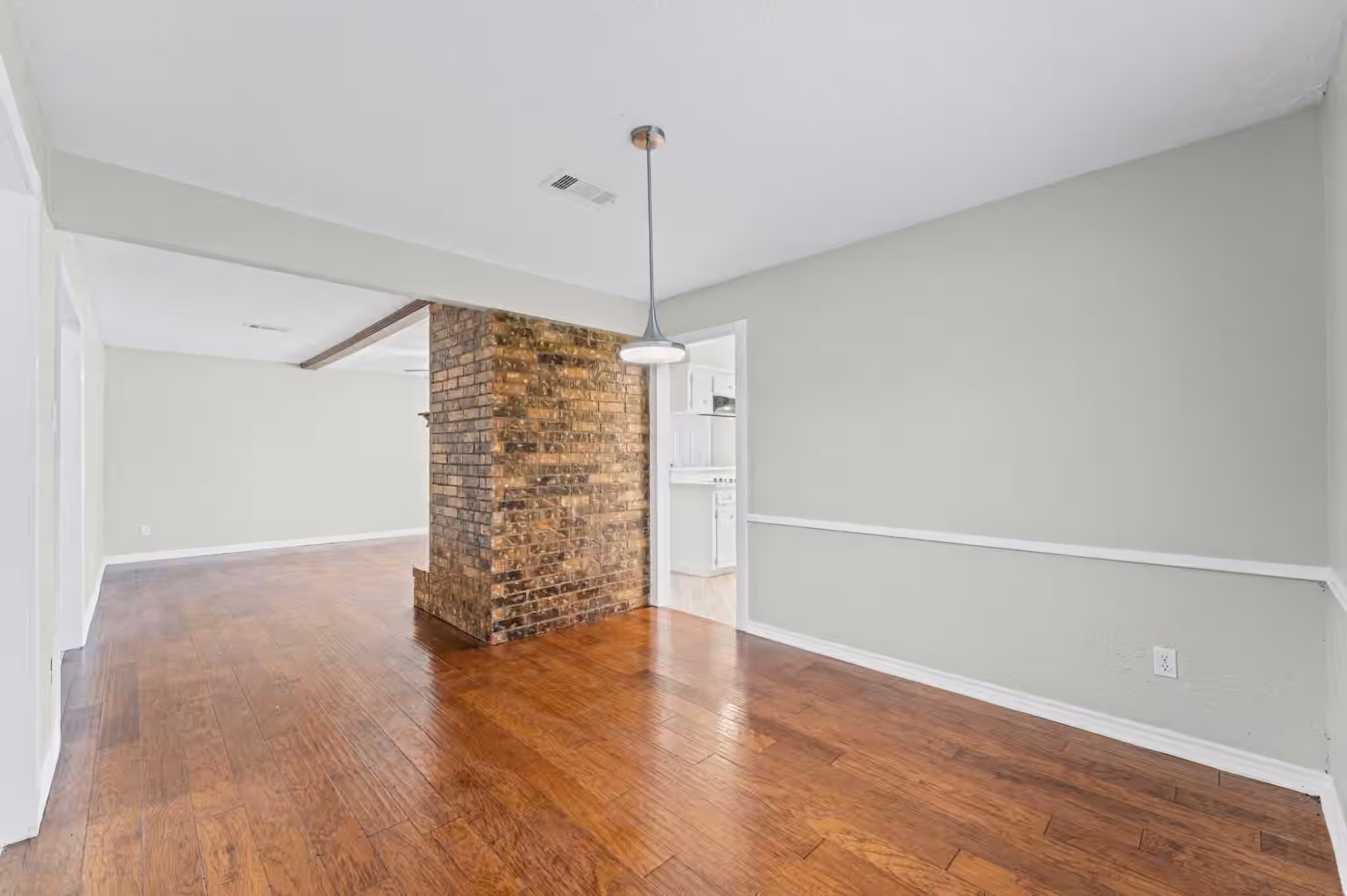 Photo 7 of 4205 Queenswood Street, Baytown, TX