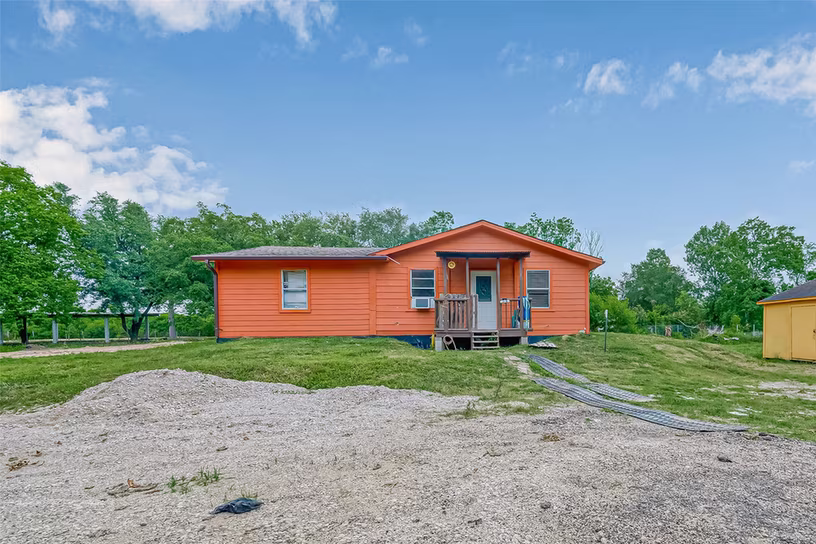 Photo 5 of 1031 County Road 491, Dayton, TX