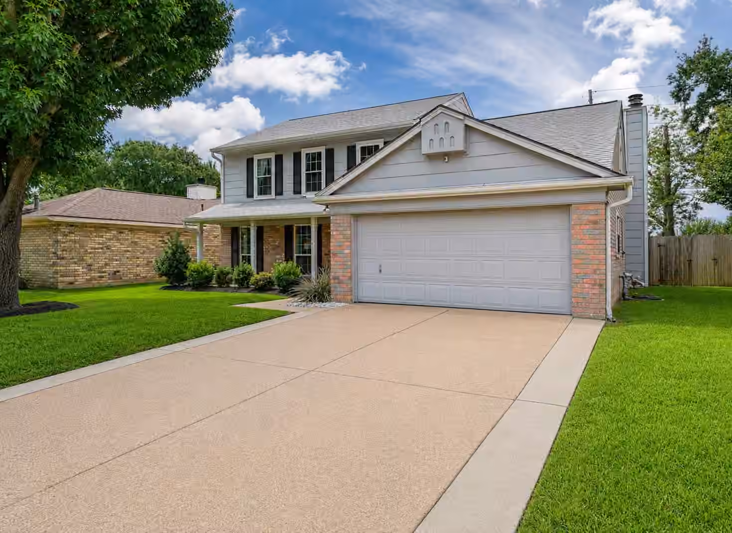 Photo 2 of 18015 Sagecroft Drive, Houston, TX