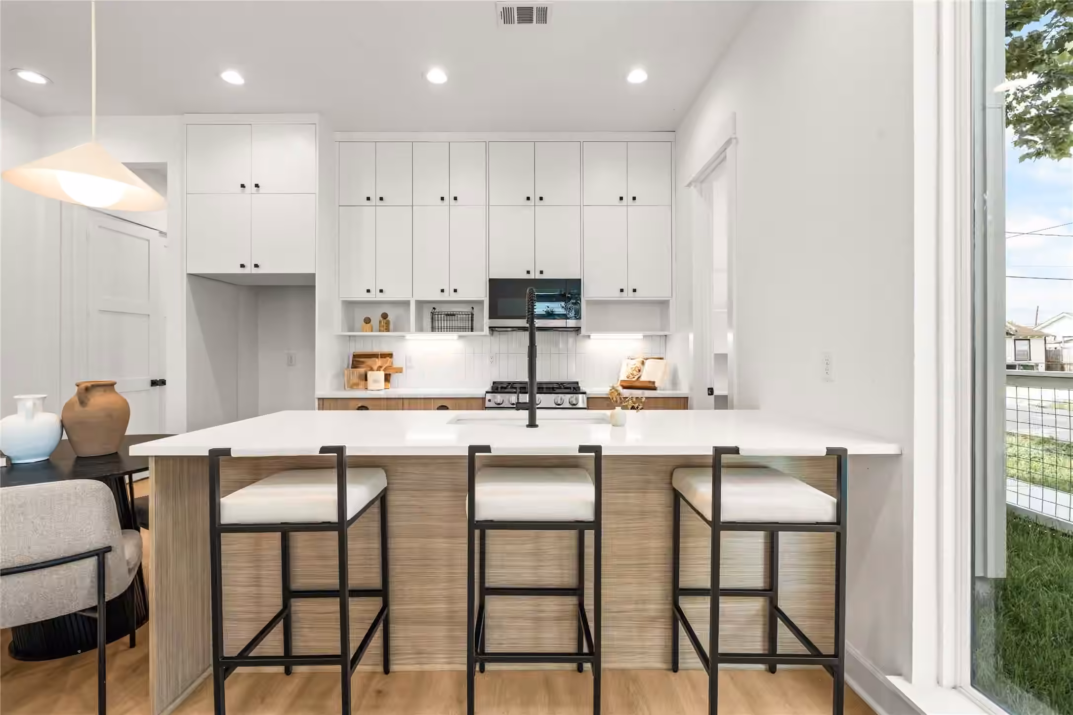 Photo 6 of 7444 Tremper Street, Houston, TX