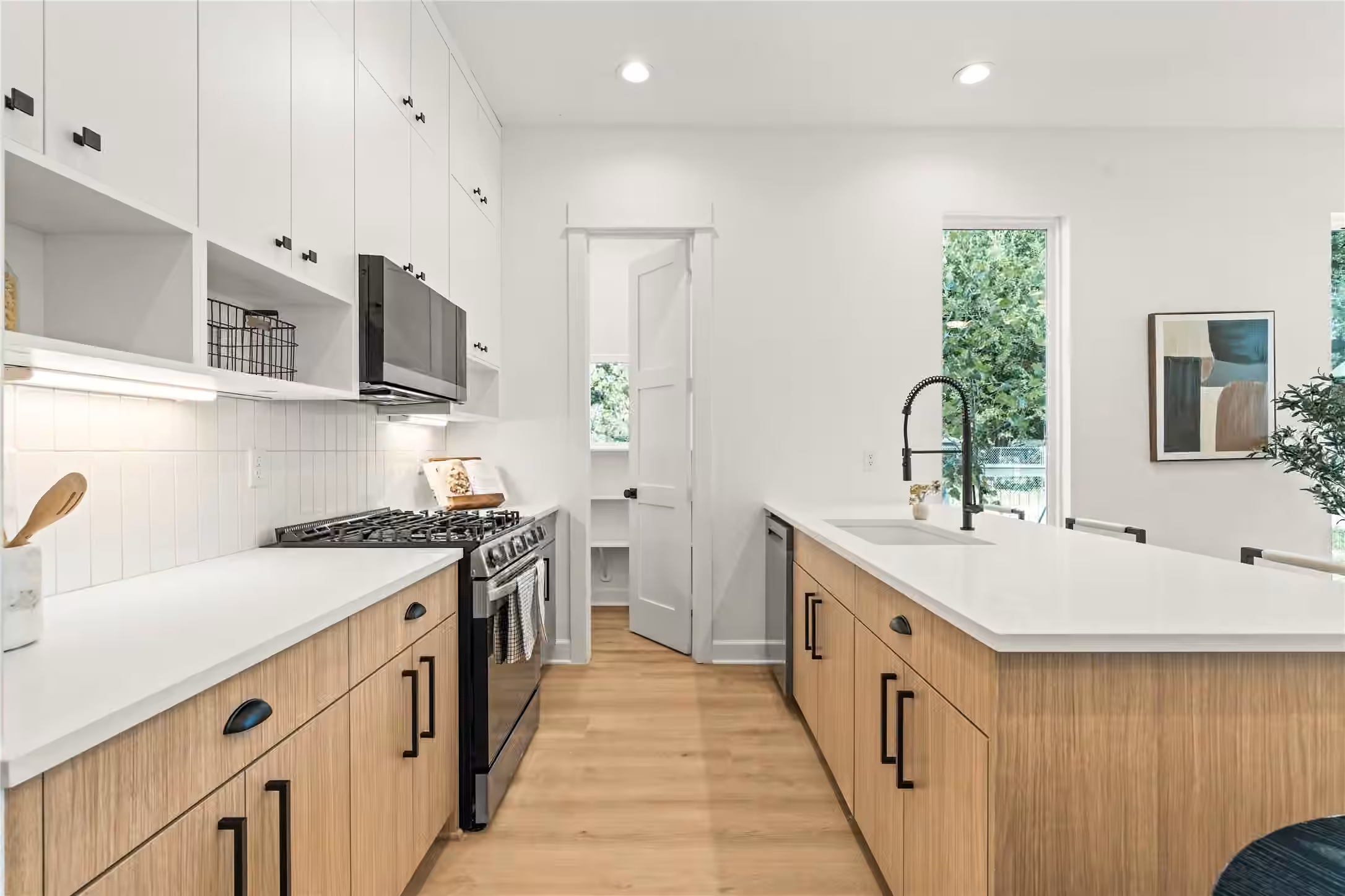 Photo 7 of 7444 Tremper Street, Houston, TX