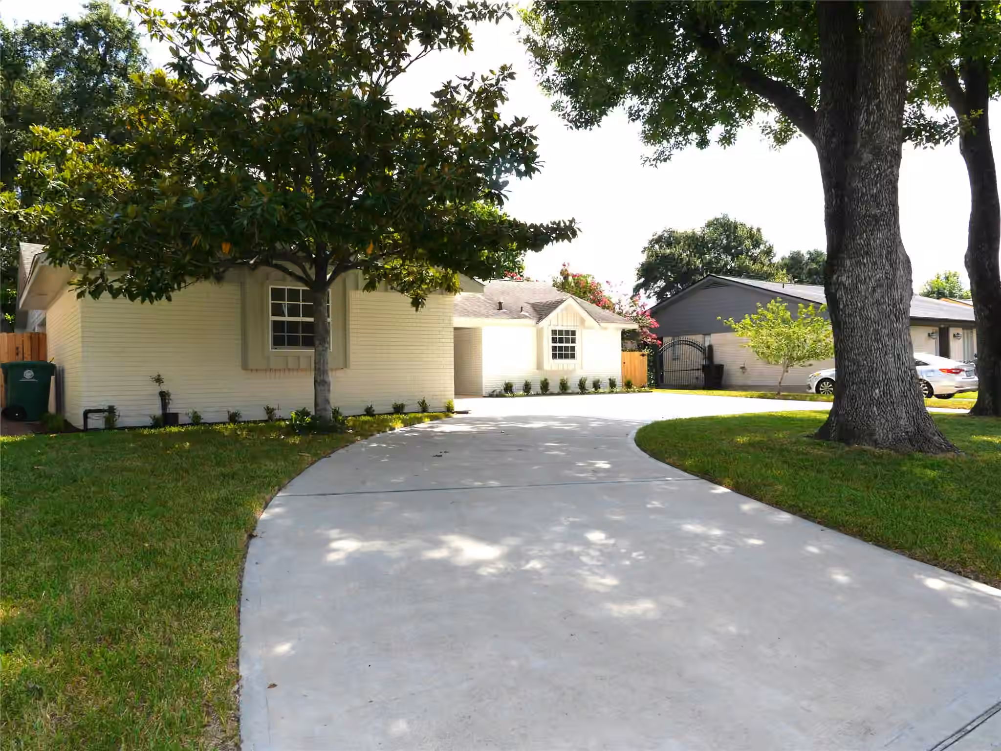 Photo 4 of 5722 N Braeswood Boulevard, Houston, TX