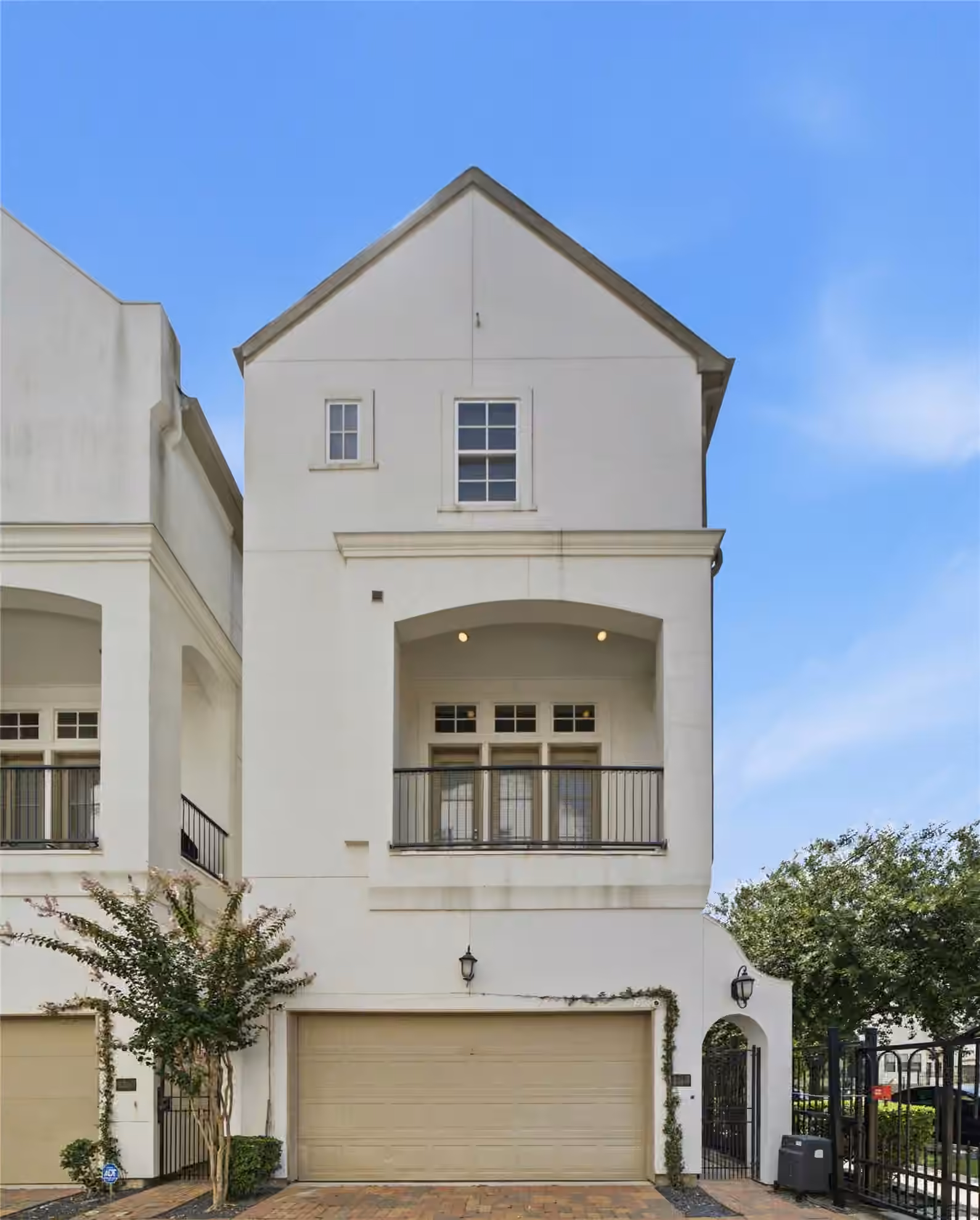 Photo 2 of 1262 W 23rd Street, Houston, TX