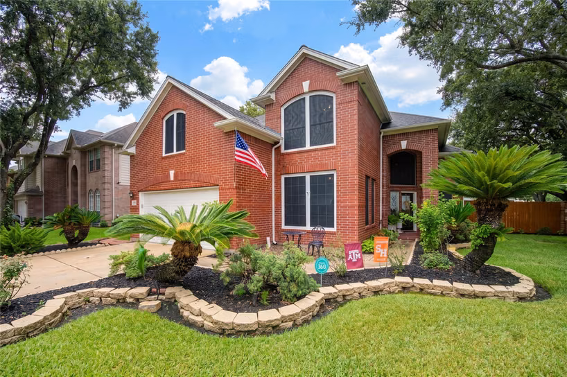 Photo 2 of 10030 Briarpark Trail Lane, Houston, TX