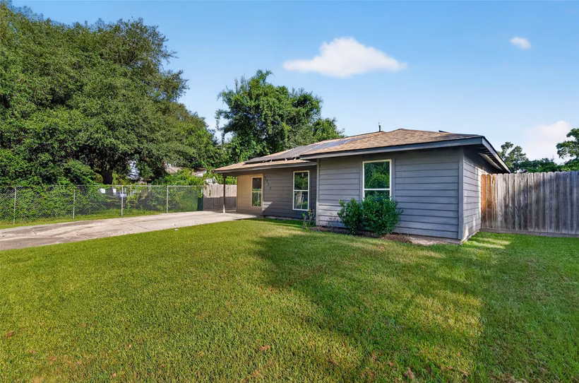 Photo 2 of 7213 Rhobell Street, Houston, TX