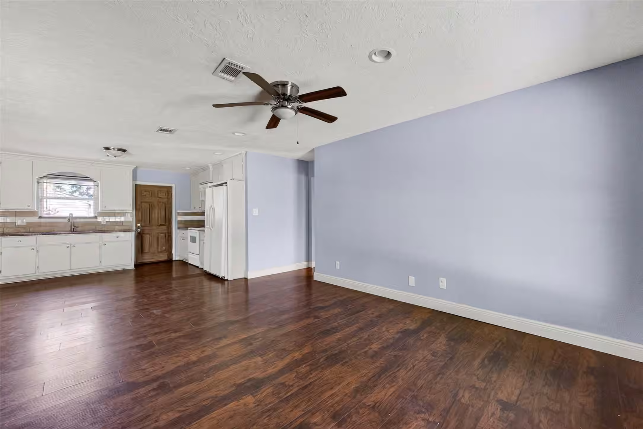 Photo 3 of 7213 Rhobell Street, Houston, TX