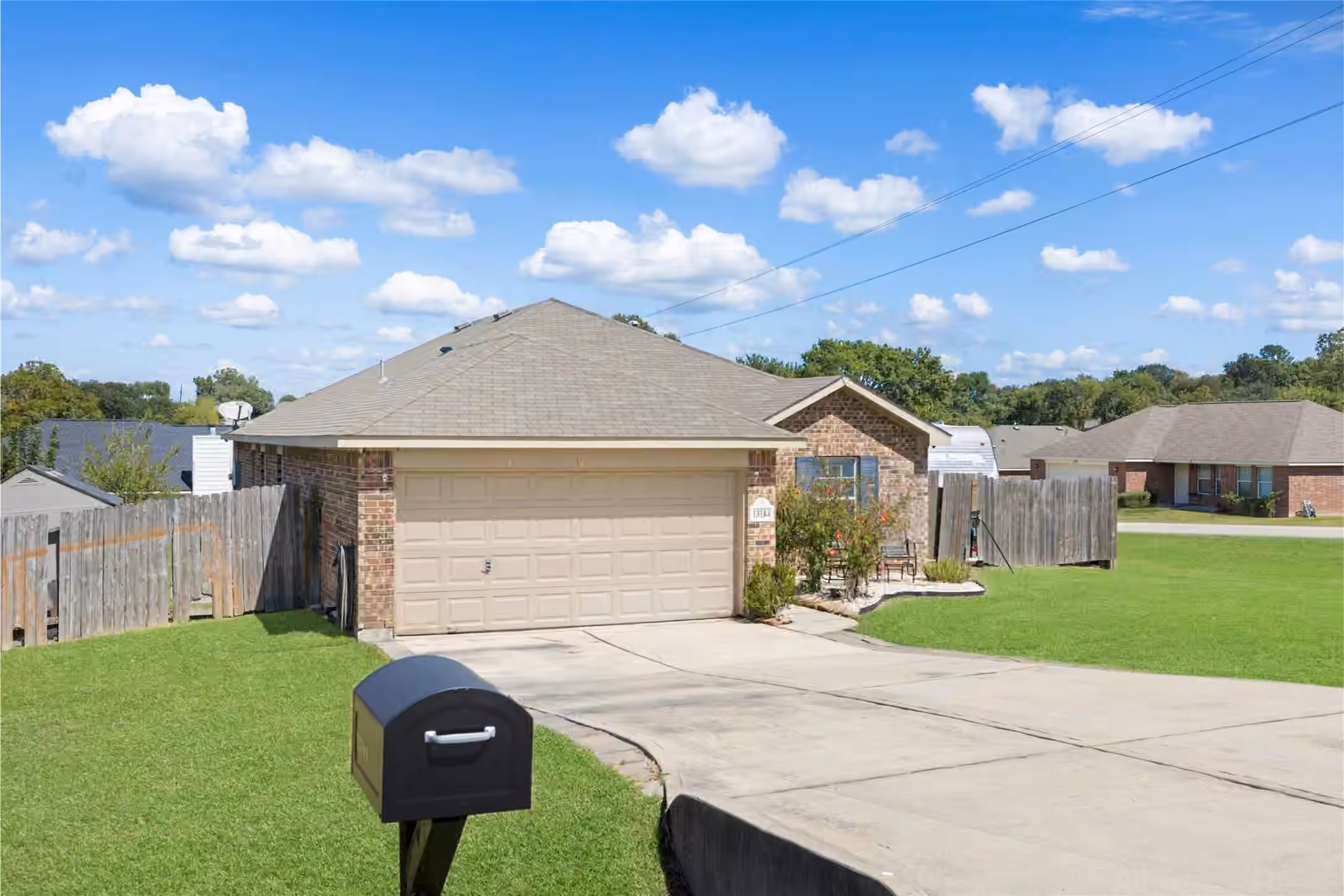 Photo 2 of 13184 Lake Breeze Lane, Willis, TX