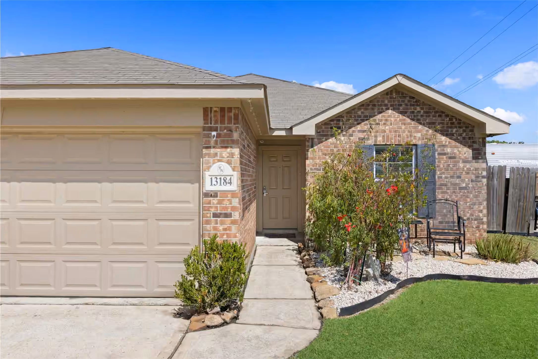 Photo 4 of 13184 Lake Breeze Lane, Willis, TX