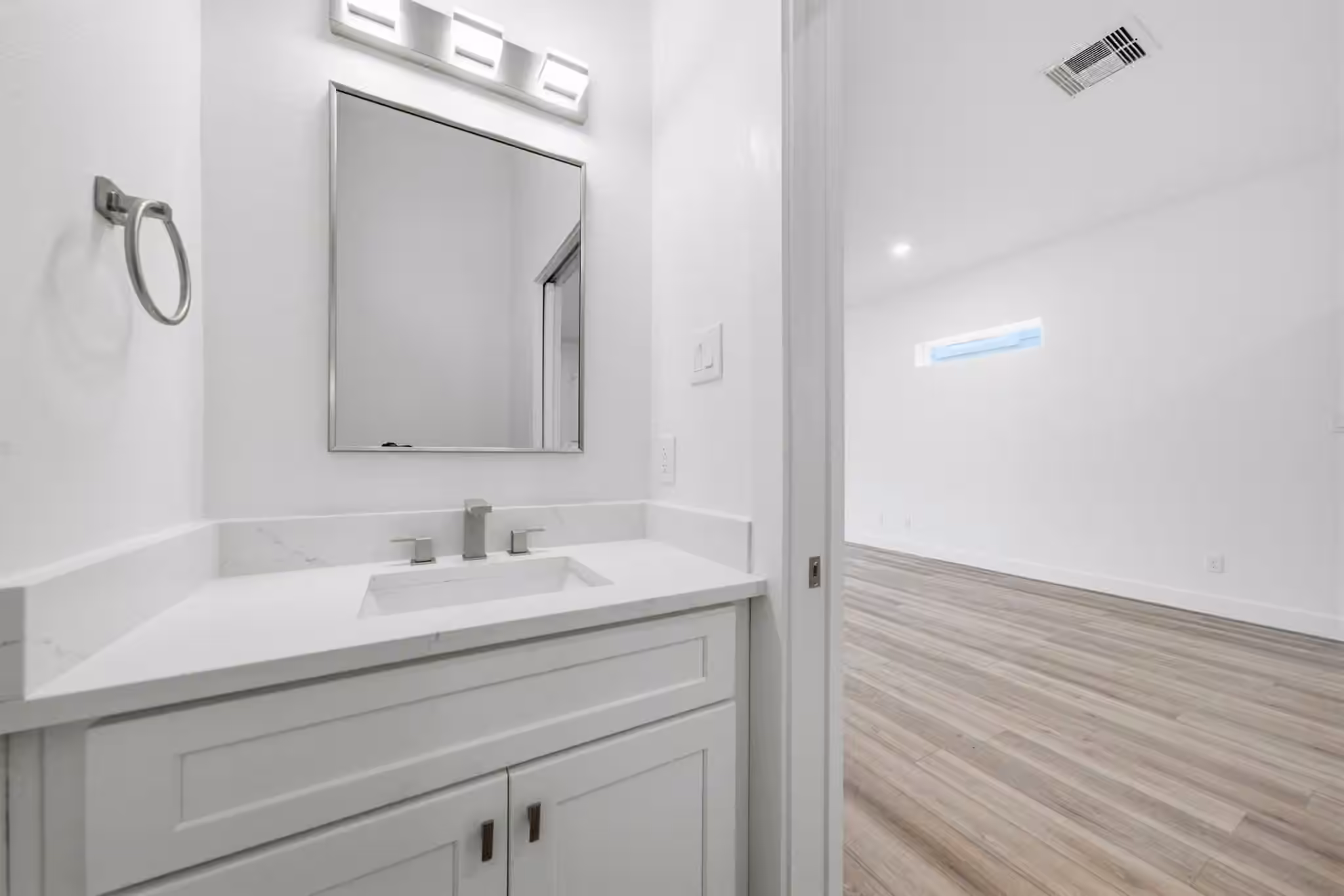 Photo 7 of 414 E 34th Street, Houston, TX