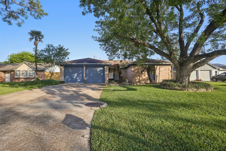 Photo 2 of 3212 Wavecrest Street, League City, TX