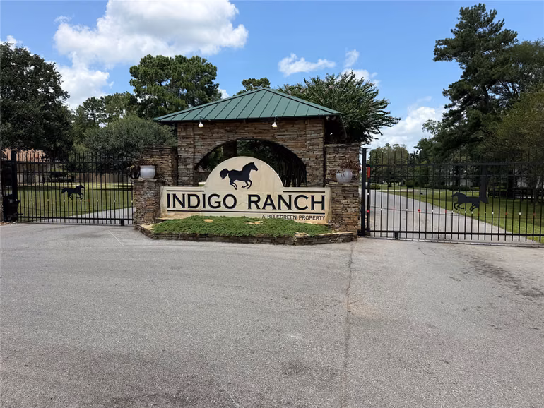 Photo 3 of 16711 Mustang Trail Drive, Magnolia, TX