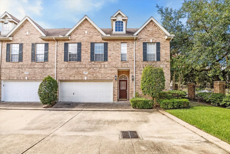 Photo of 2838 Briarhurst Park, Houston, TX 77057