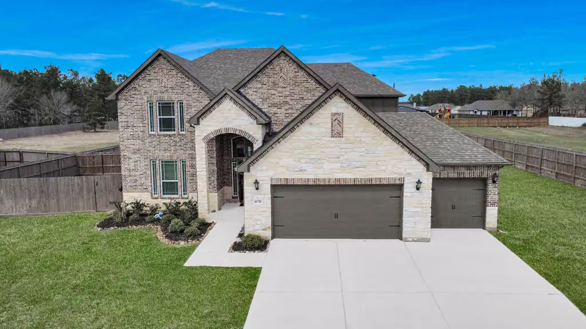 Photo 3 of 16735 Rockwall Street, Conroe, TX