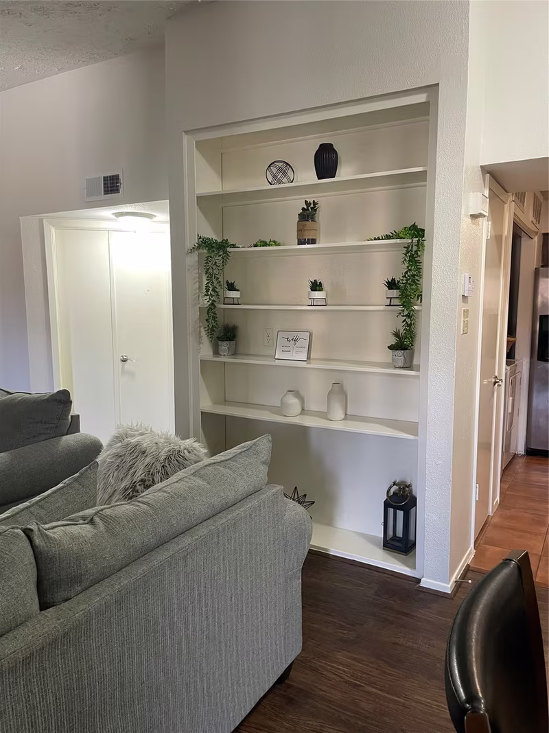 Photo 4 of 10555 Turtlewood Court 3005, Houston, TX