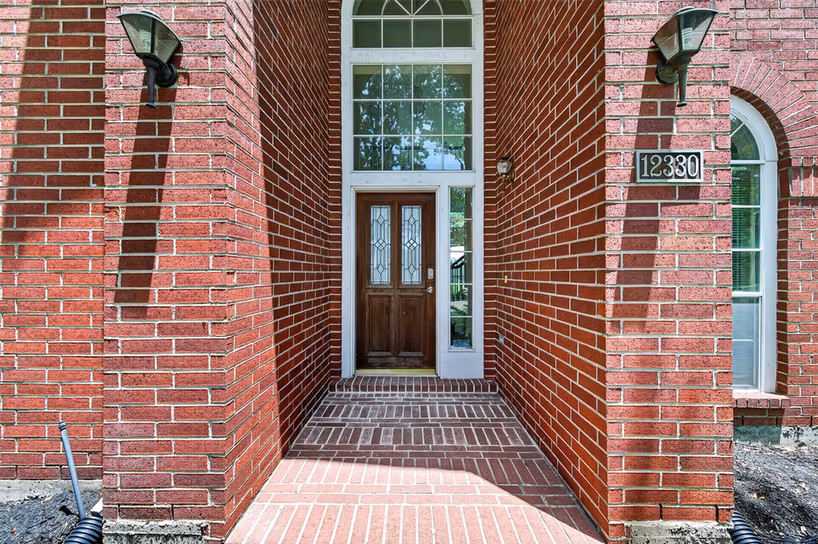 Photo 3 of 12330 Shadow Green Drive, Houston, TX