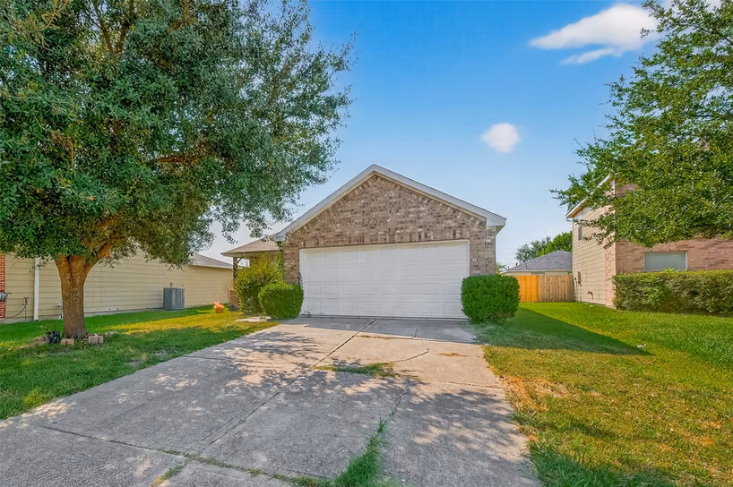Photo 5 of 9314 Chamisal Court, Humble, TX