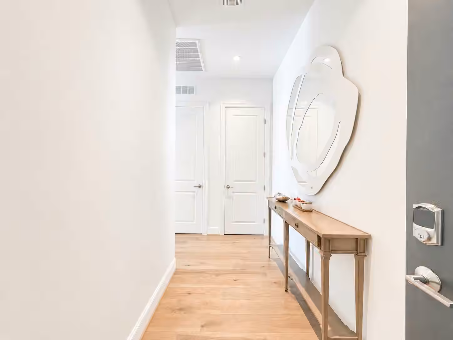 Photo 4 of 1211 Caroline Street 1608, Houston, TX