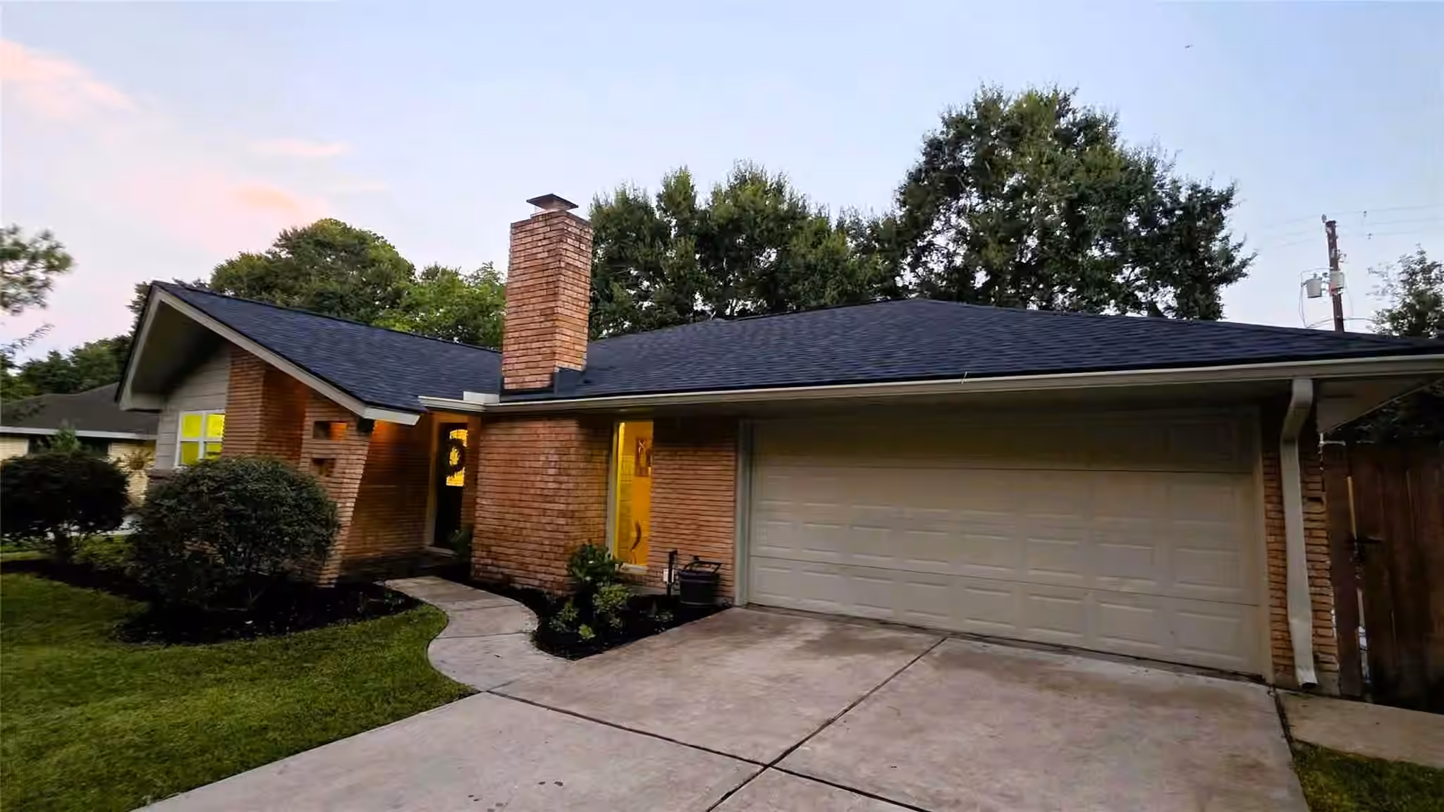 Photo 6 of 5315 Briarbend Drive, Houston, TX