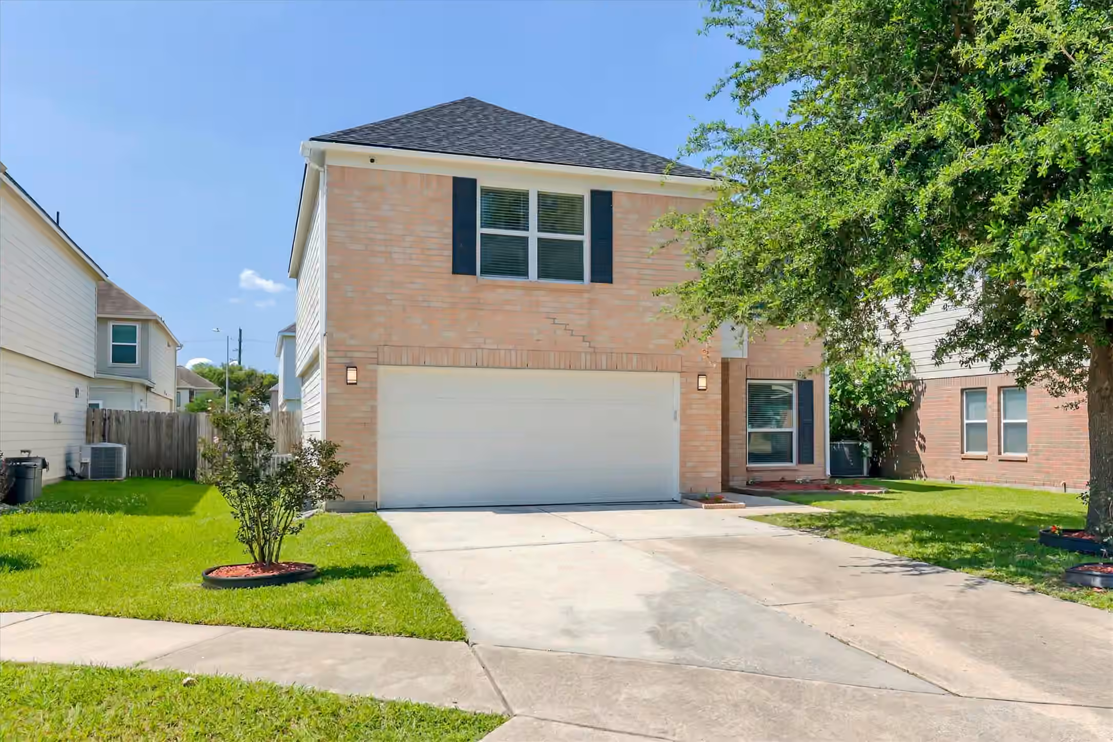 Photo of 1006 Thicket Hill Court, Houston, TX