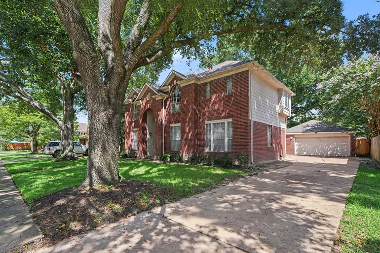 Photo 3 of 7918 Duncansby Vale Road, Houston, TX