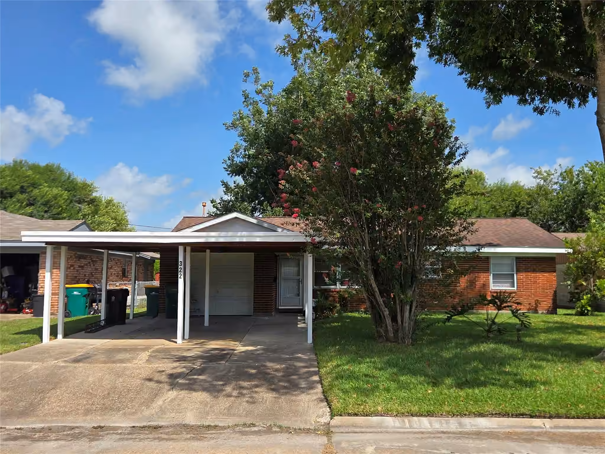 Photo of 322 Elaine Street, La Marque, TX