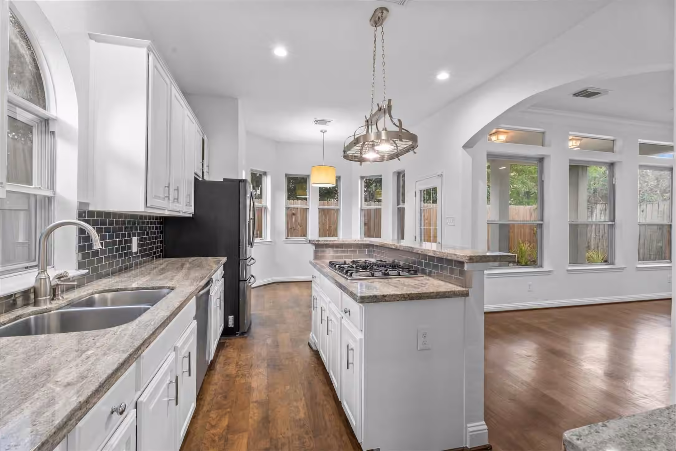 Photo 7 of 1420 Asbury Street, Houston, TX