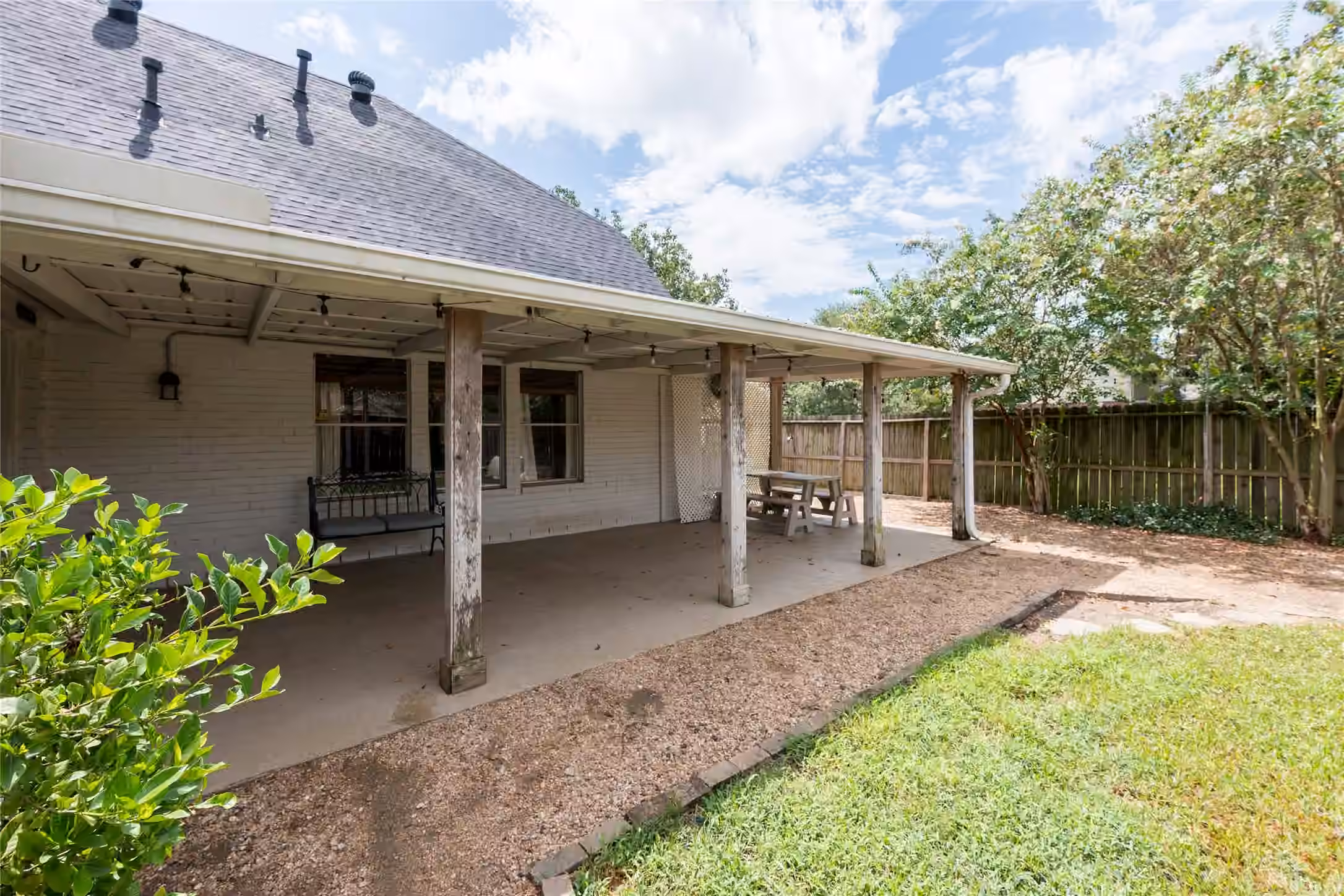 Photo 3 of 5501 Pecos Street, Dickinson, TX