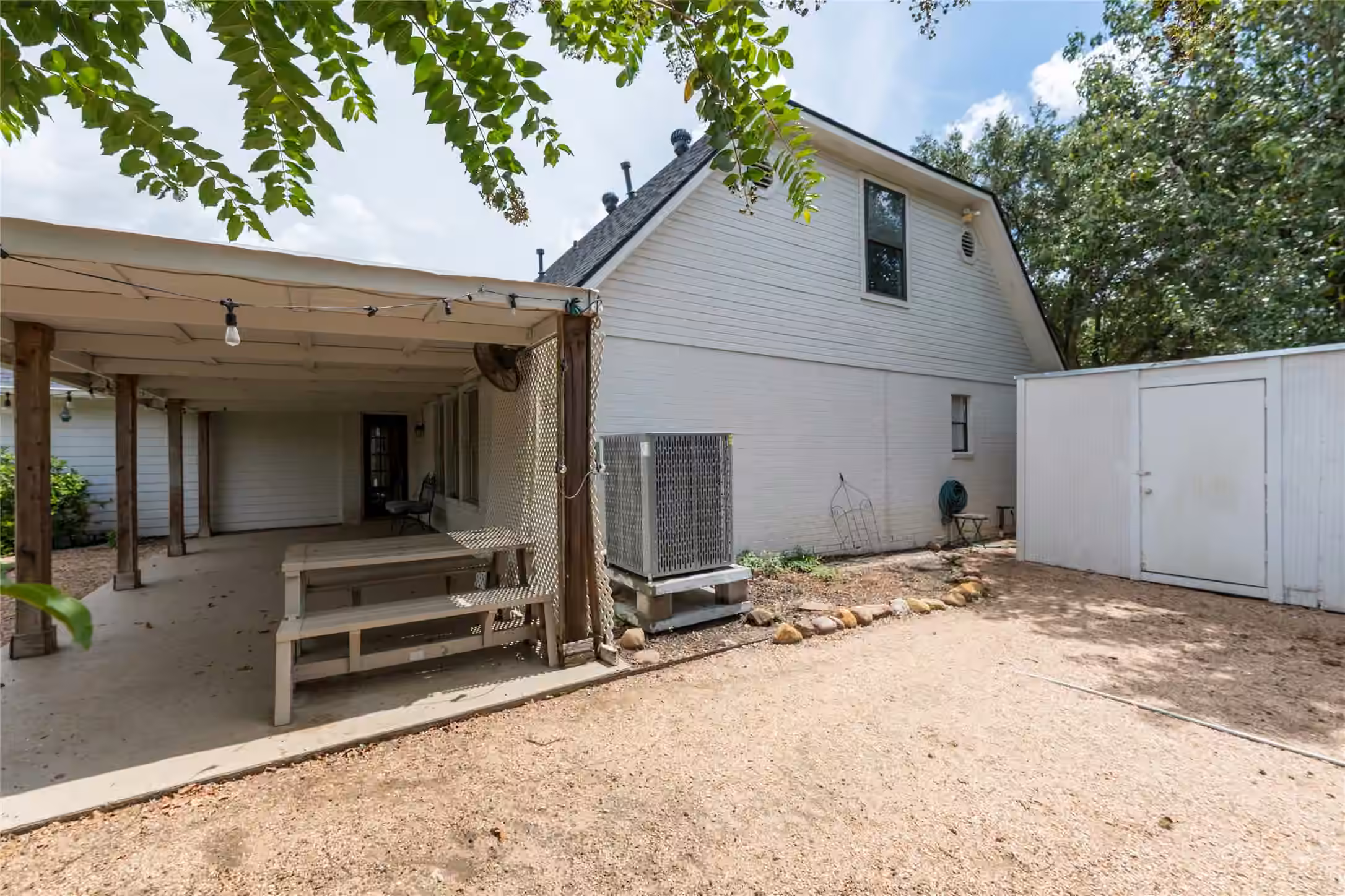 Photo 5 of 5501 Pecos Street, Dickinson, TX