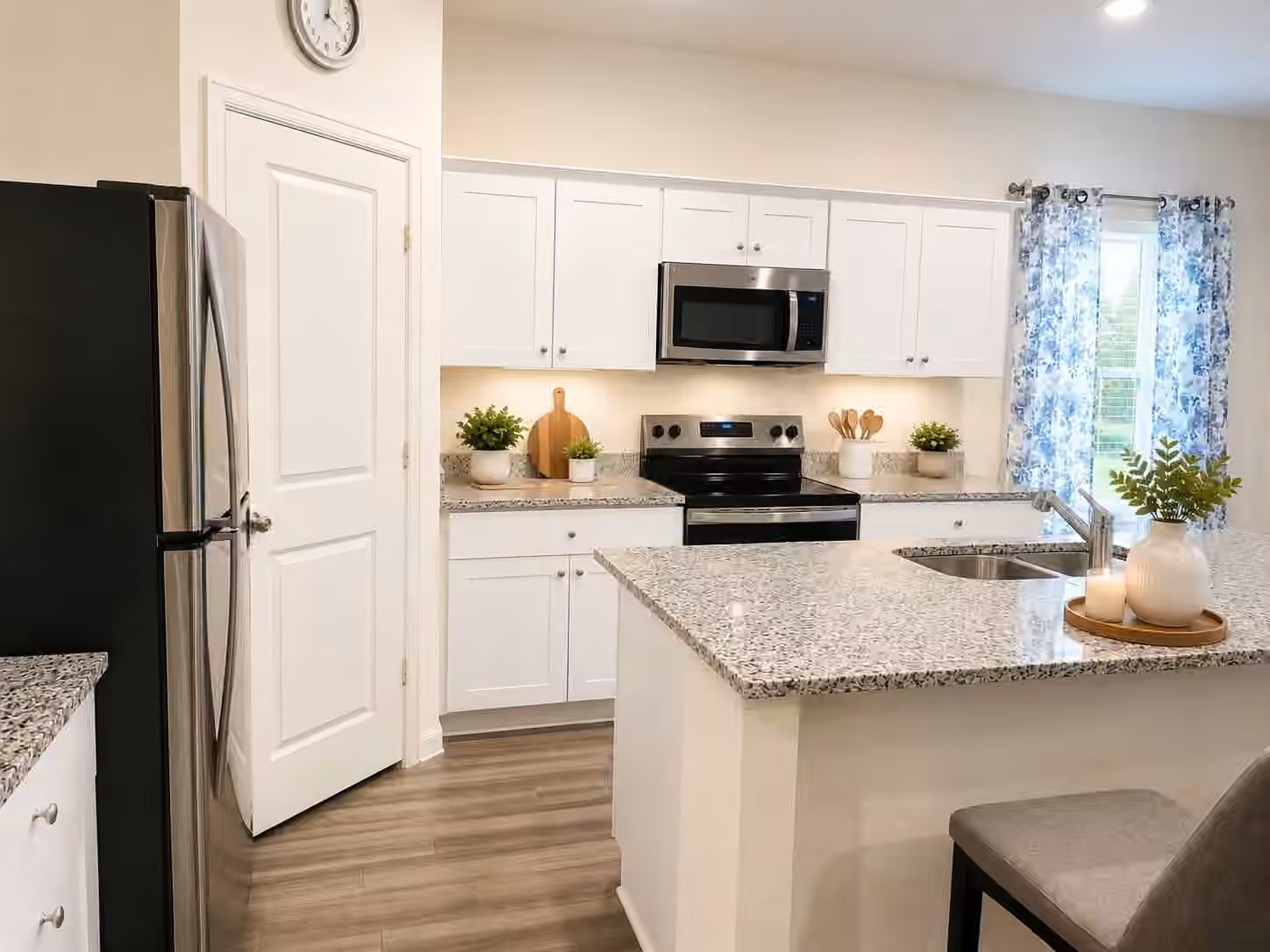Photo 5 of 25356 Brushby Creek Drive, Magnolia, TX