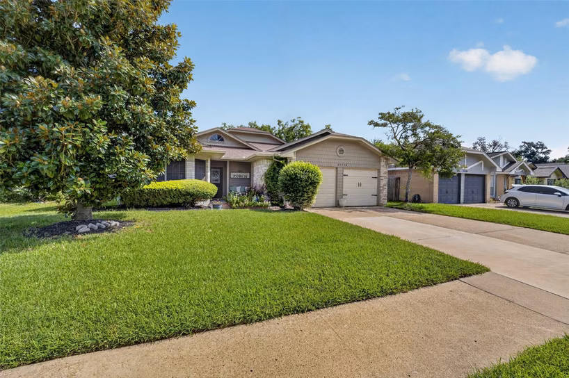 Photo of 21114 Western Valley Drive, Katy, TX